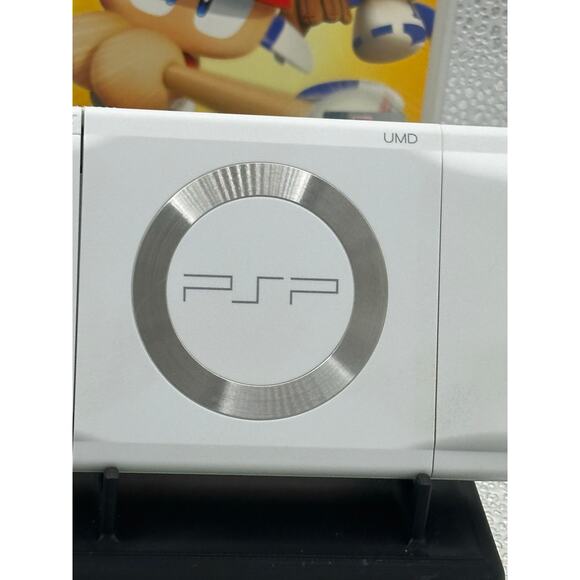 psp 1000 w/charger & new battery & button pads firm & clicky - Picture 2 of 9